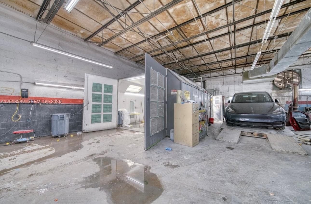 3730 NW 82nd St, Hialeah FL 33147 — 7