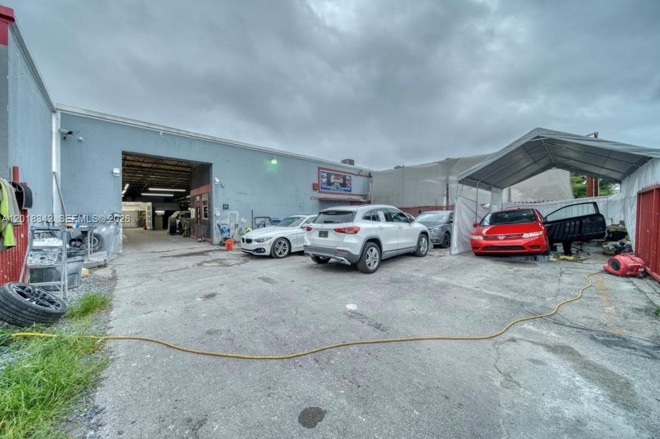 3730 NW 82nd St, Hialeah FL 33147 — 4