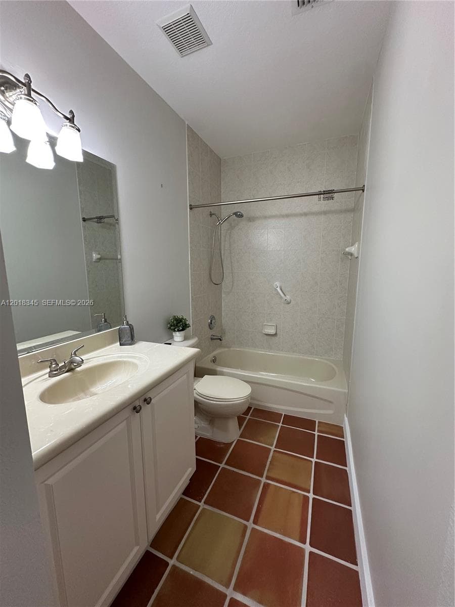 Grand Lakes Phase Iii, Miami, FL — 5