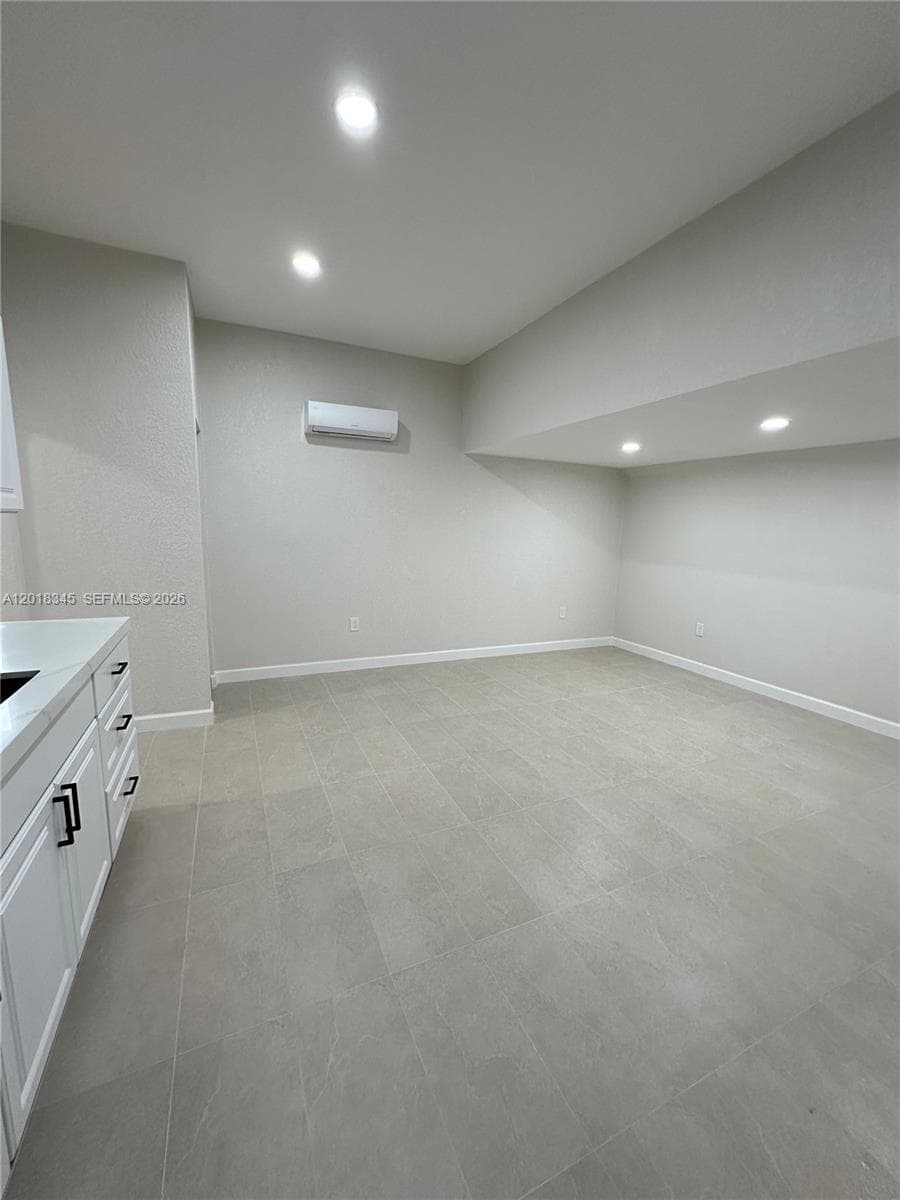 Grand Lakes Phase Iii, Miami, FL — 9