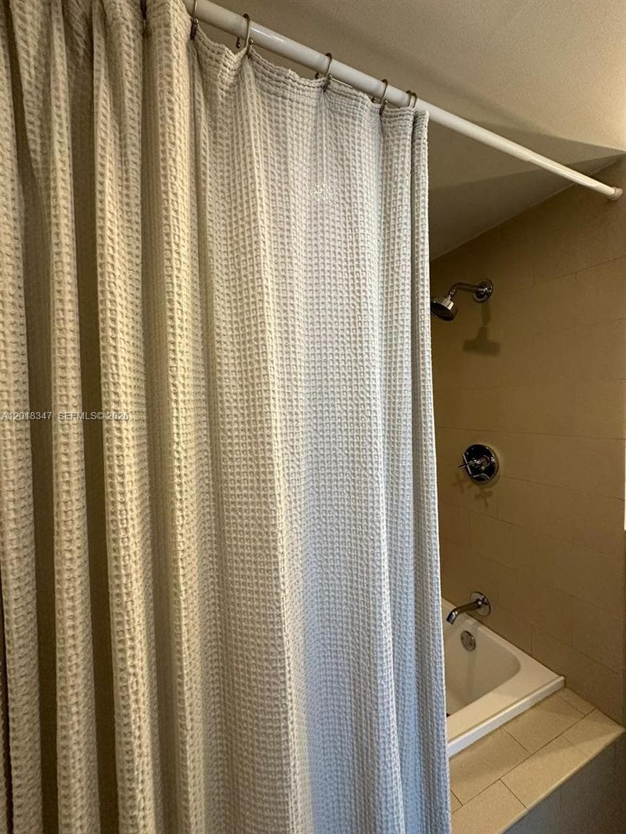 17315 Collins Ave # 2006, Sunny Isles Beach FL 33160 — 33