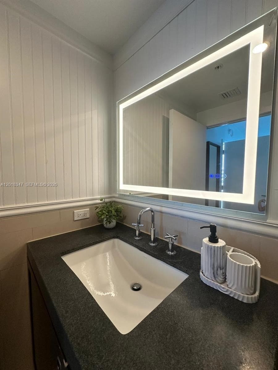17315 Collins Ave # 2006, Sunny Isles Beach FL 33160 — 25
