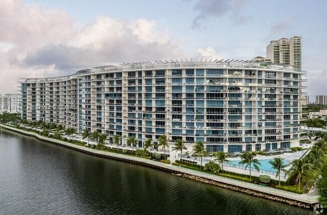 3250 NE 188th St # 408, Aventura FL 33180 — 1