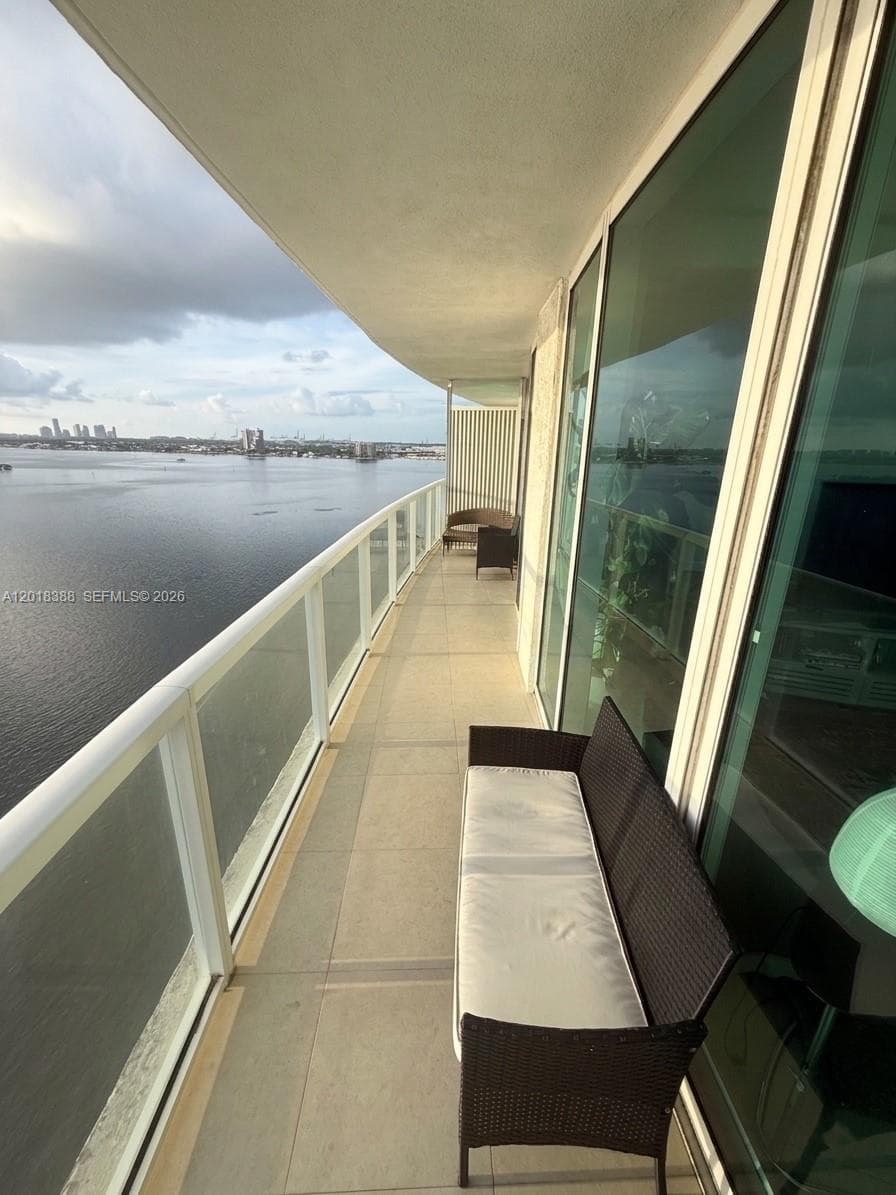 665 NE 25th St # 1404, Miami FL 33137 — 3
