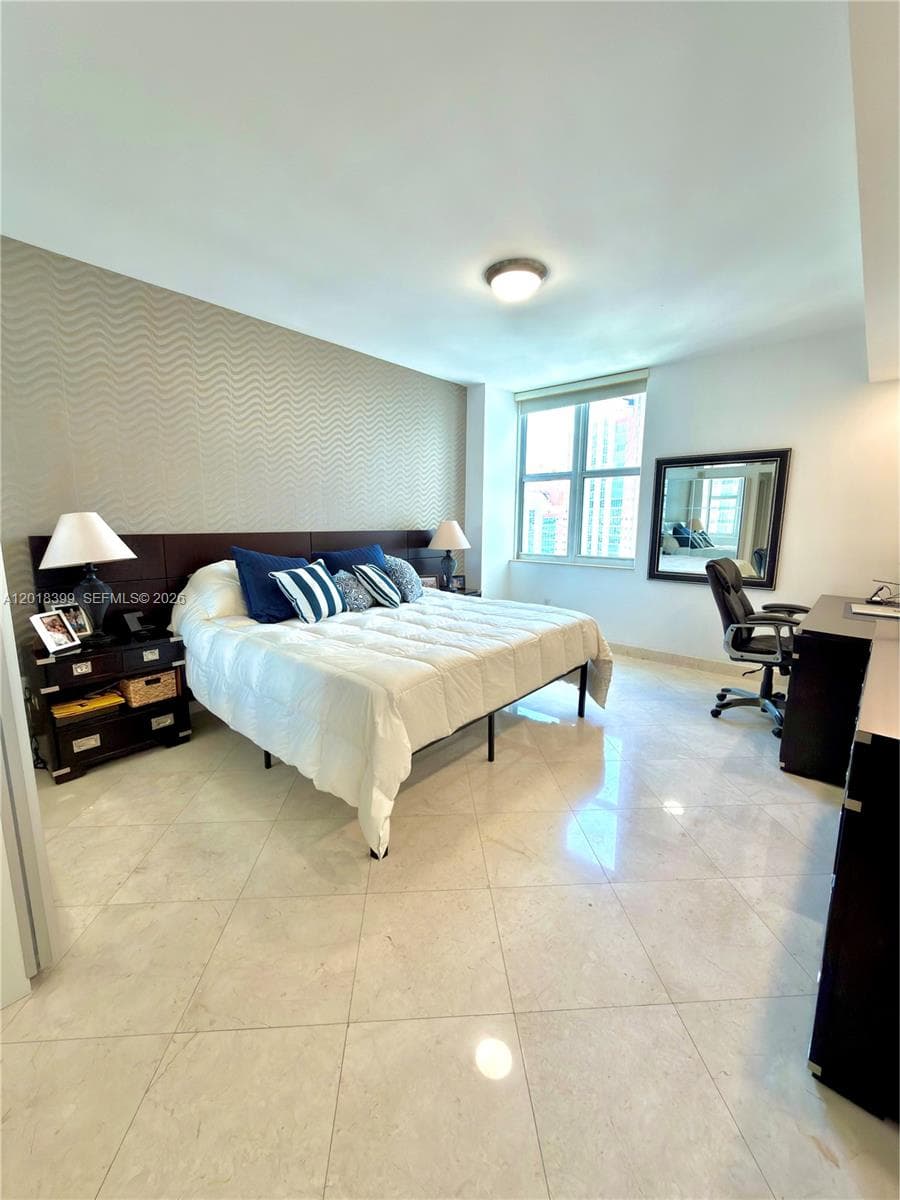 3330 NE 190th St # 1610, Aventura FL 33180 — 13