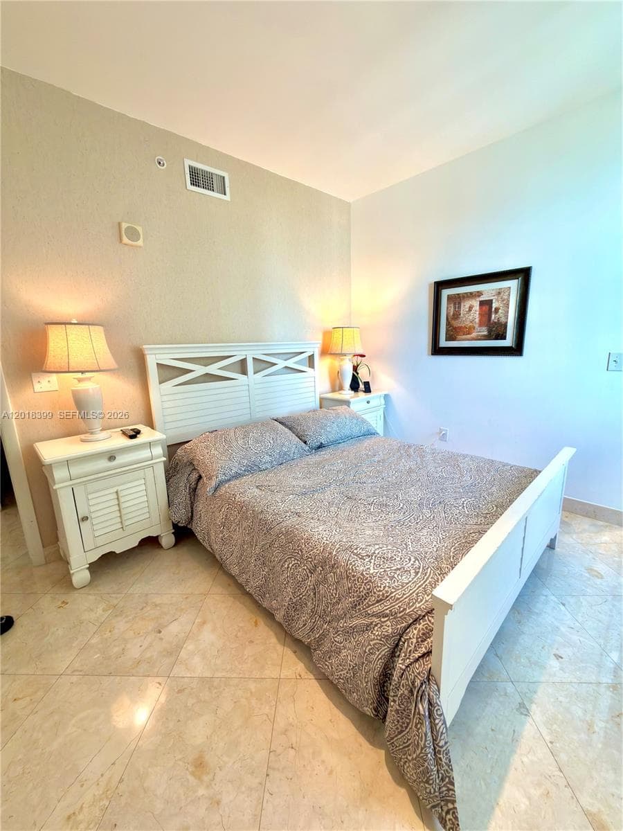 3330 NE 190th St # 1610, Aventura FL 33180 — 26