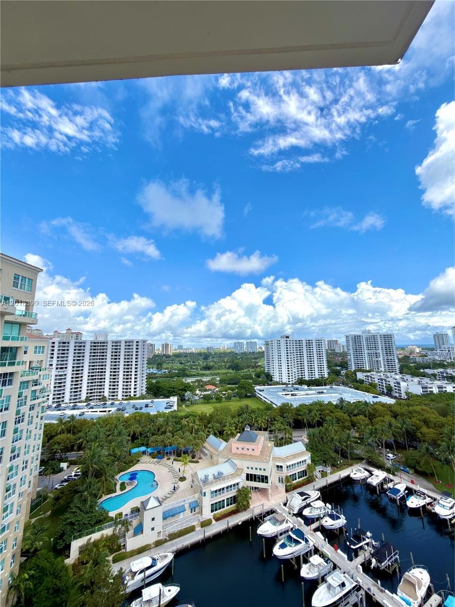 3330 NE 190th St # 1610, Aventura FL 33180 — 3