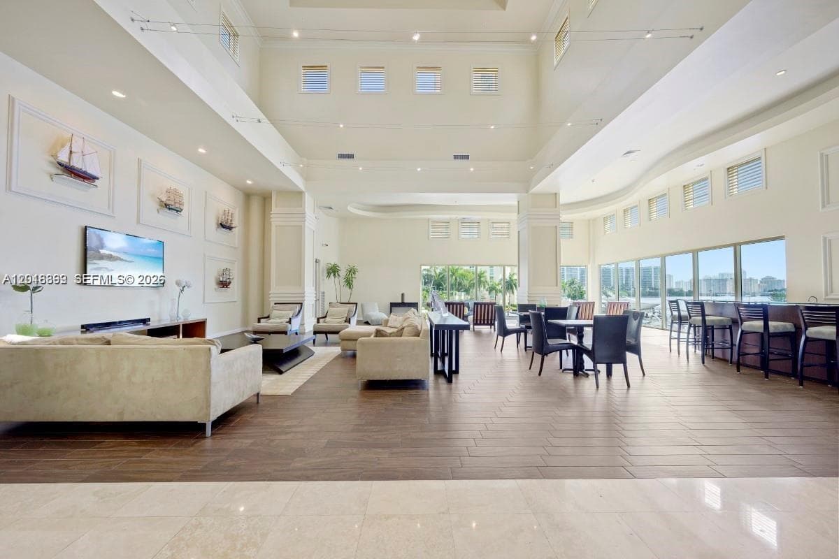 3330 NE 190th St # 1610, Aventura FL 33180 — 28