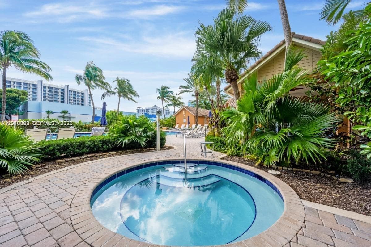 3330 NE 190th St # 1610, Aventura FL 33180 — 29