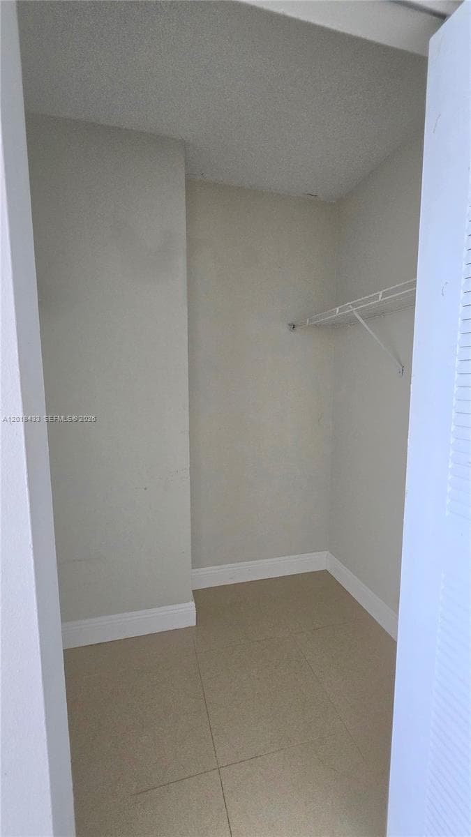 7601 E Treasure Dr # 1516, North Bay Village FL 33141 — 10