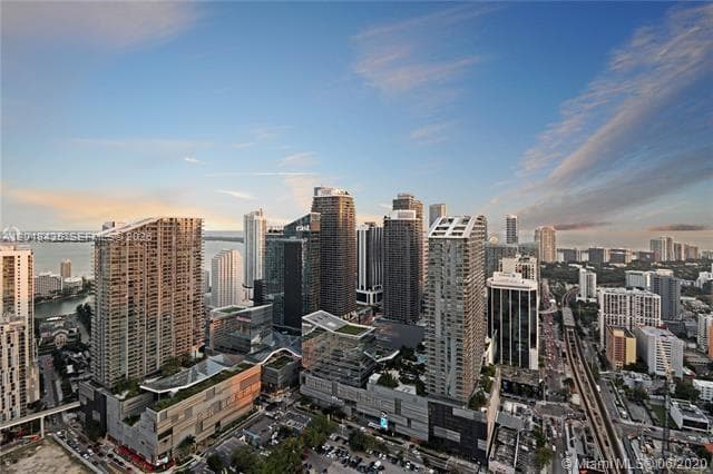 92 SW 3rd St # 5203, Miami FL 33130 — 1