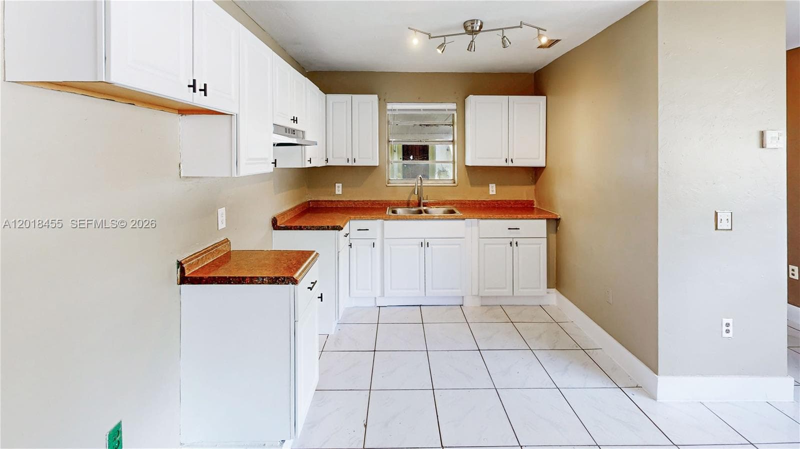 2760 NW 58th St, Miami FL 33142 — 11