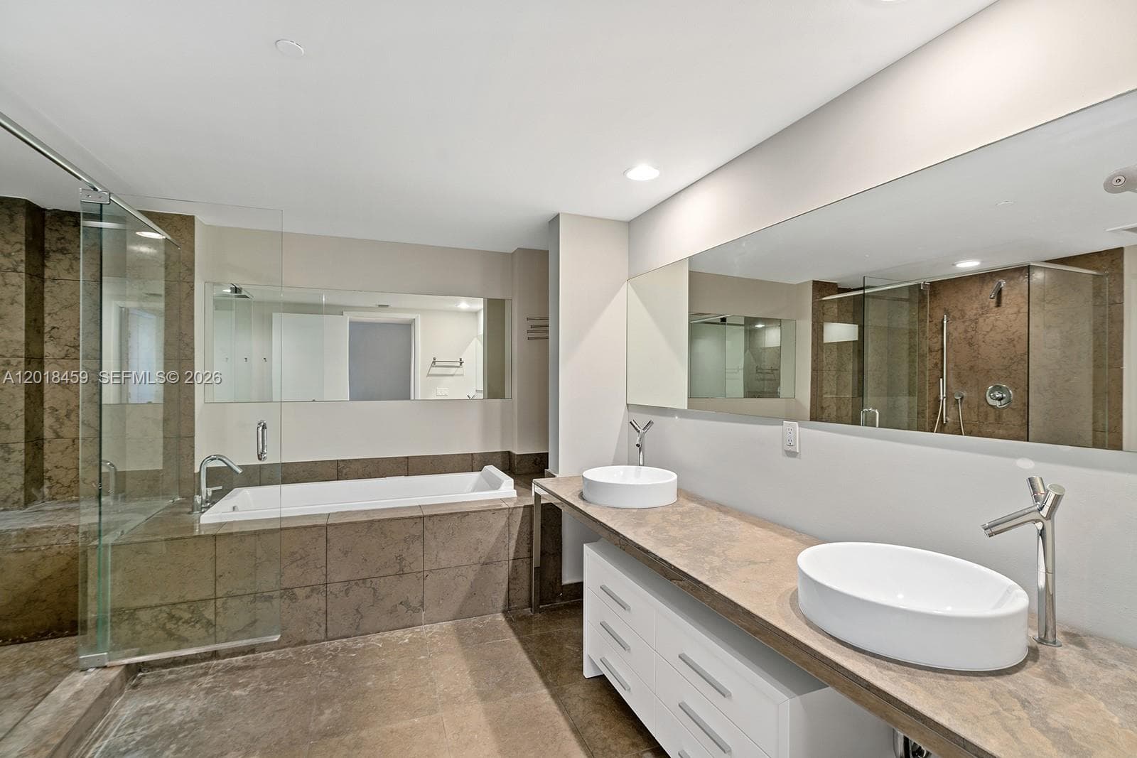 495 Brickell Ave # 2703, Miami FL 33131 — 16