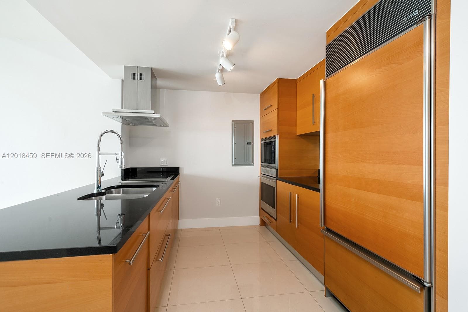 495 Brickell Ave # 2703, Miami FL 33131 — 10