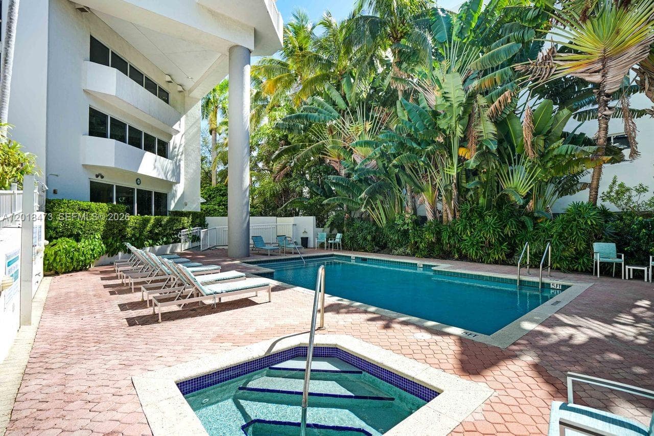 1621 Bay Rd, Miami Beach FL 33139 — 27