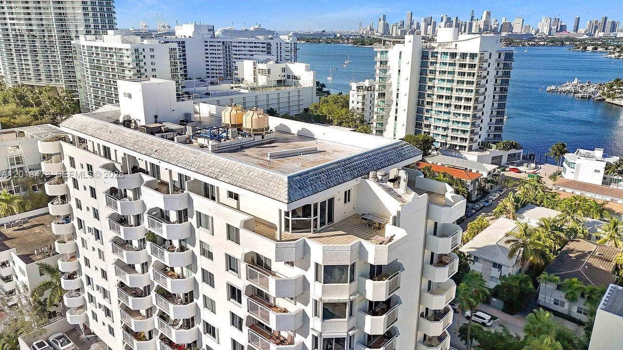 1621 Bay Rd, Miami Beach FL 33139 — 1