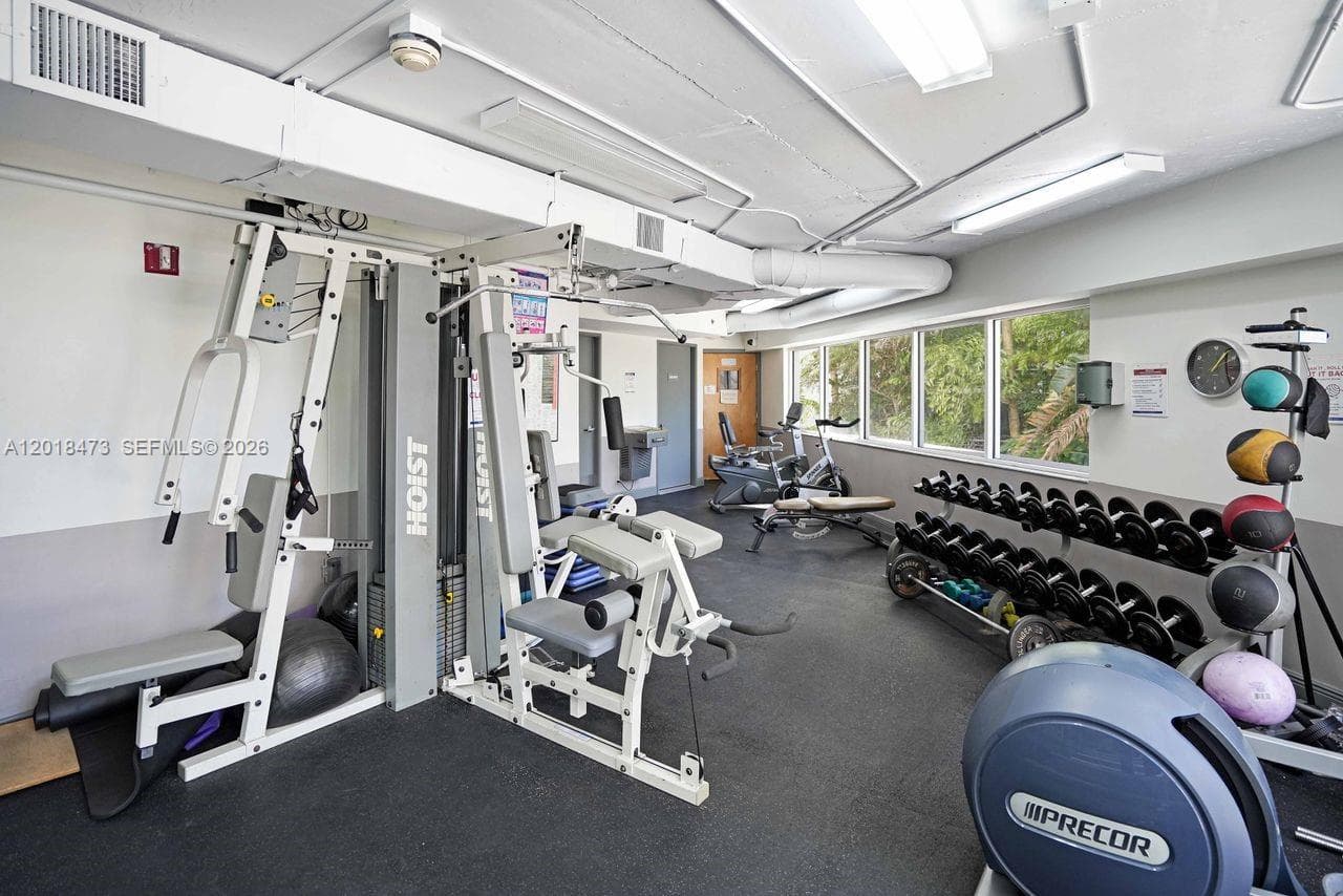 1621 Bay Rd, Miami Beach FL 33139 — 19