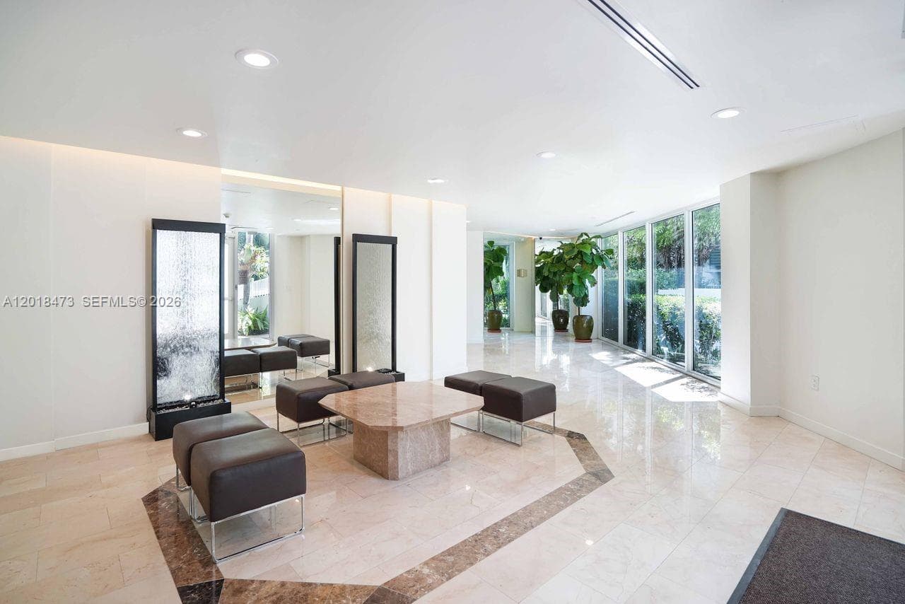 1621 Bay Rd, Miami Beach FL 33139 — 25