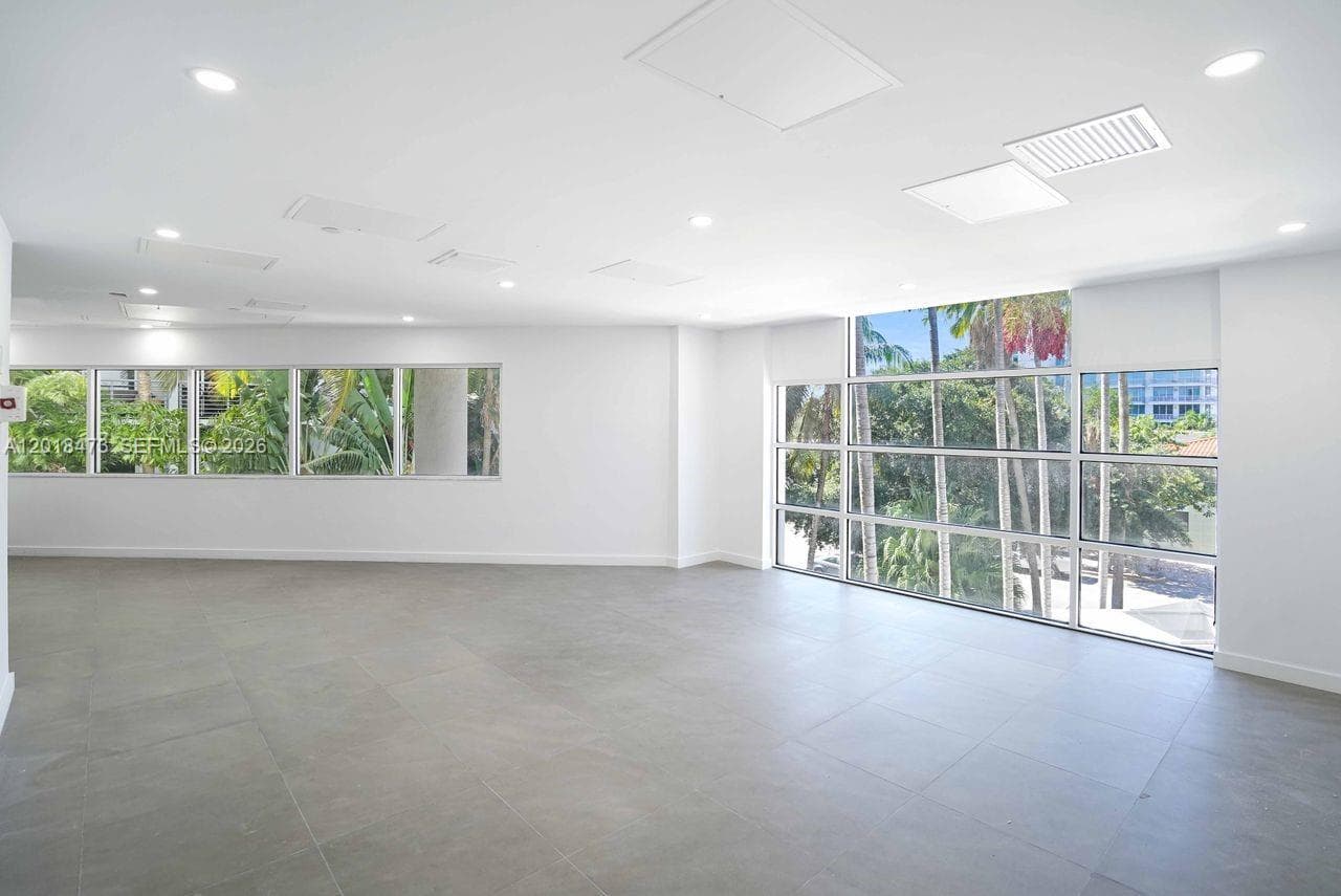 1621 Bay Rd, Miami Beach FL 33139 — 21