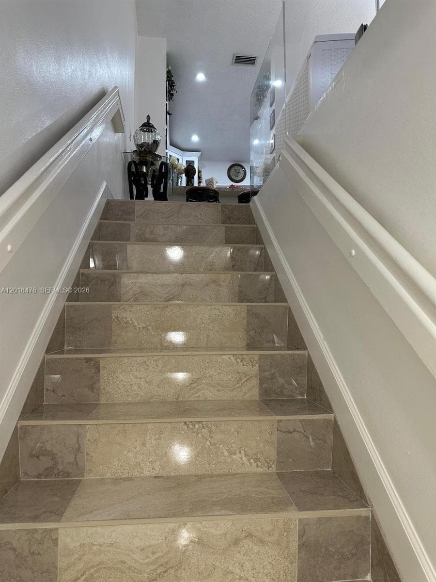 2485 W 76th St # 201, Hialeah FL 33016 — 2
