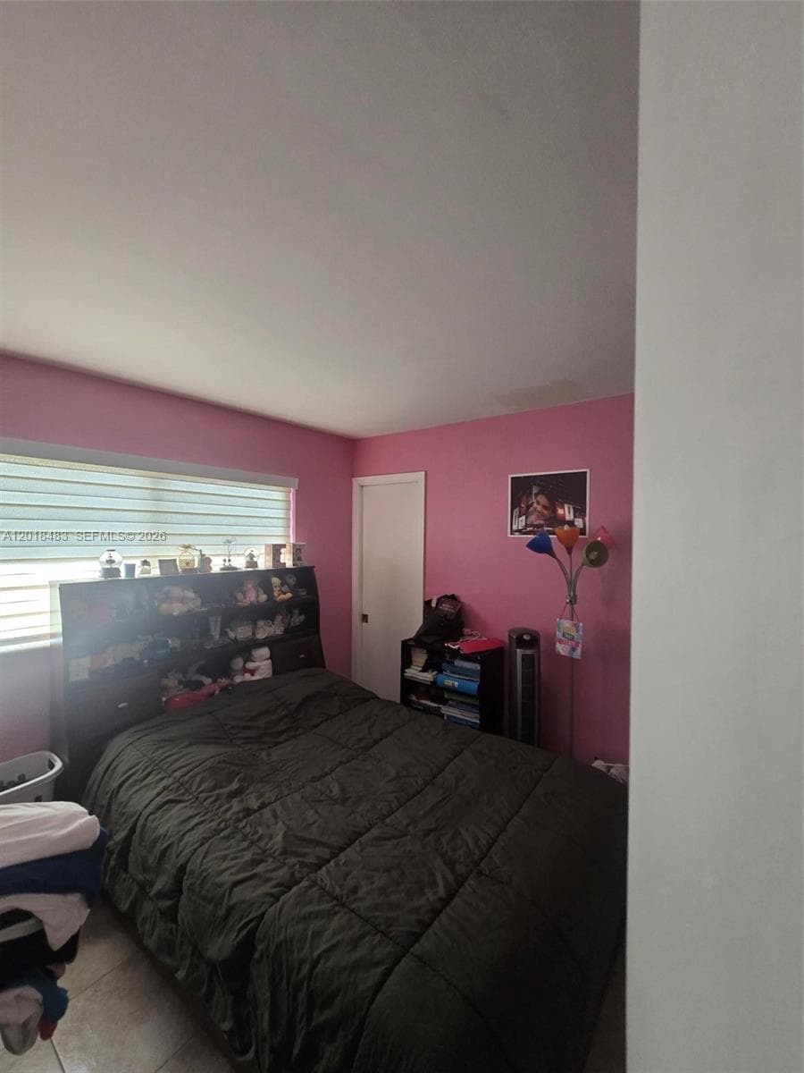 10106 SW 20th St, Miami FL 33165 — 4