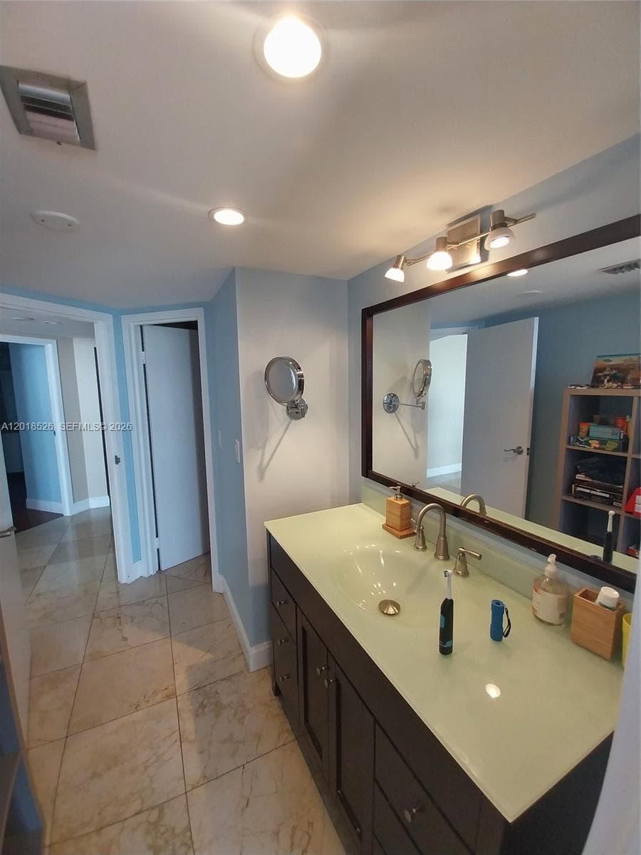 2333 Brickell Ave # 602, Miami FL 33129 — 14