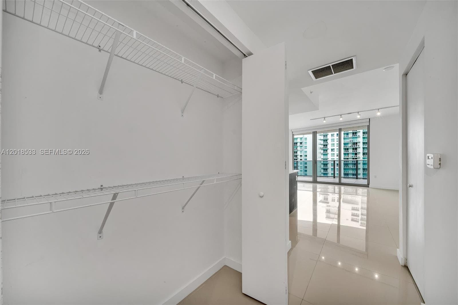 488 NE 18th St # 4005, Miami FL 33132 — 17