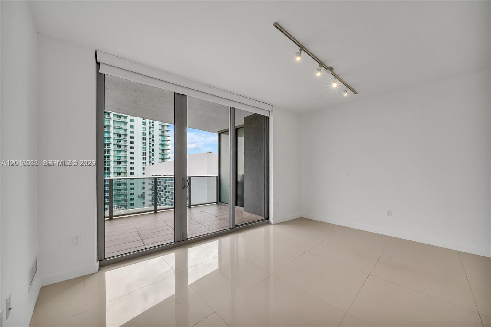 488 NE 18th St # 4005, Miami FL 33132 — 8