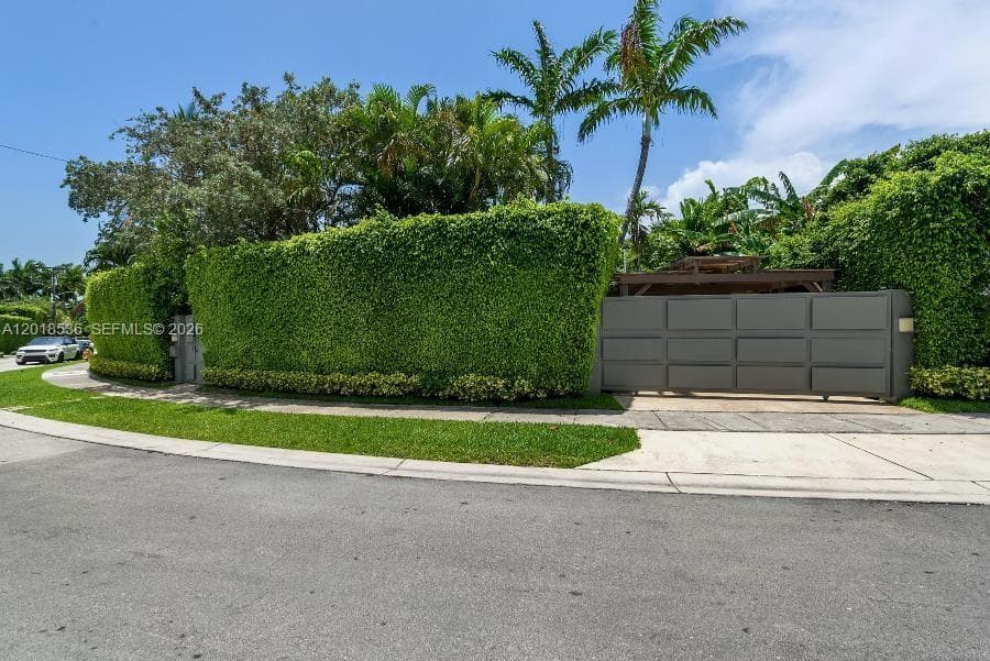 830 E Dilido Dr, Miami Beach FL 33139 — 20