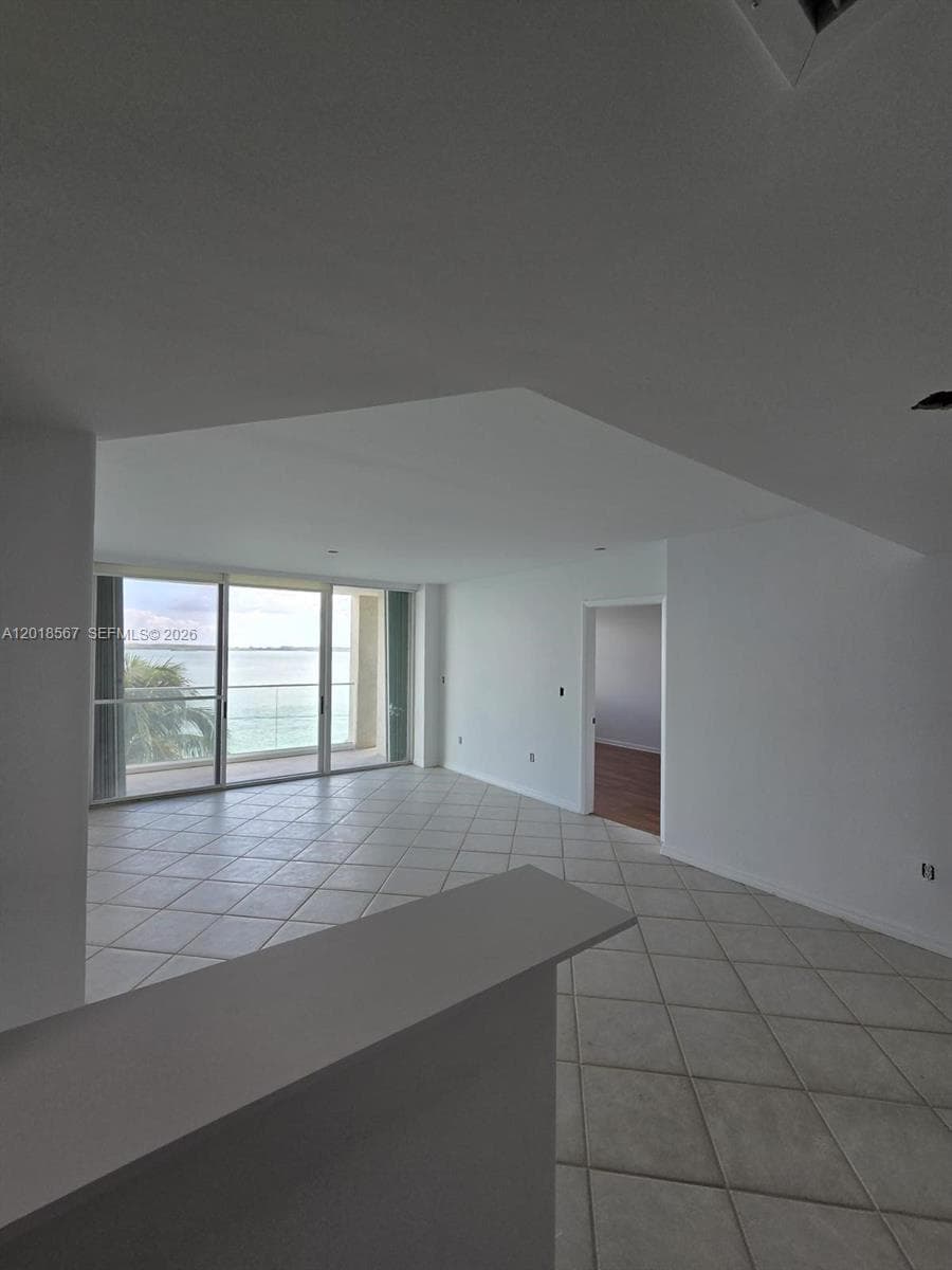 800 Claughton Island Dr # 402, Miami FL 33131 — 14