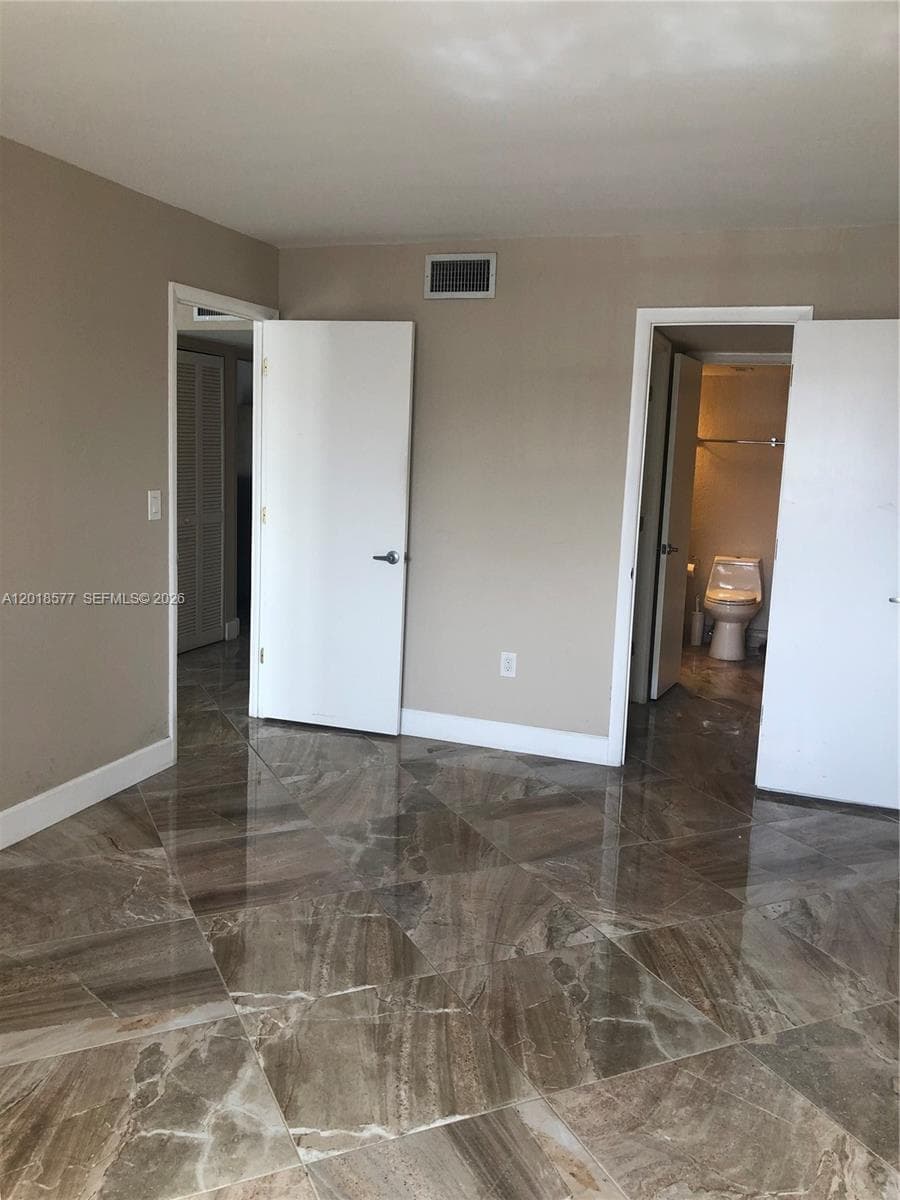 9350 Fontainebleau Blvd # 204, Miami FL 33172 — 9