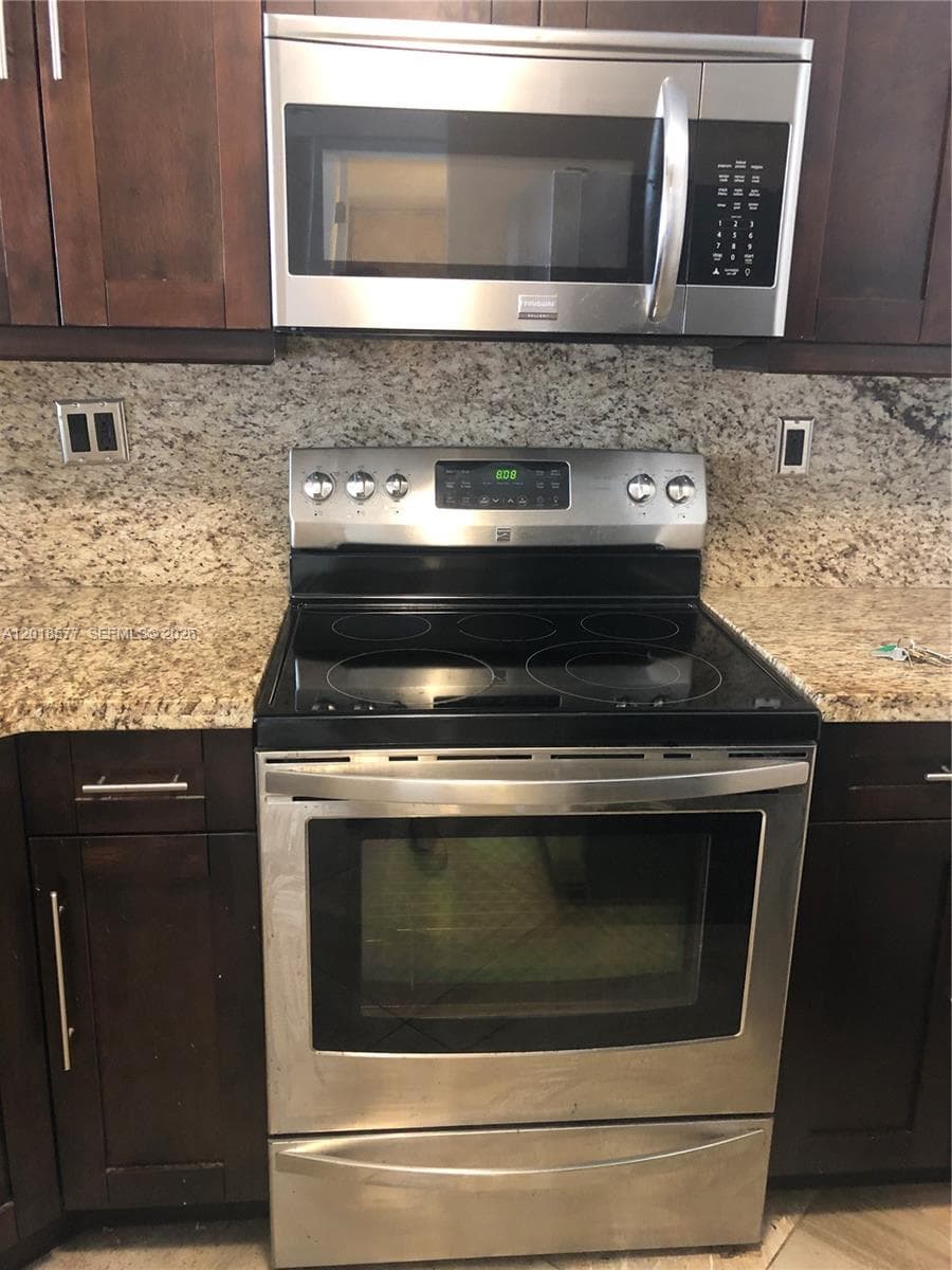 9350 Fontainebleau Blvd # 204, Miami FL 33172 — 19