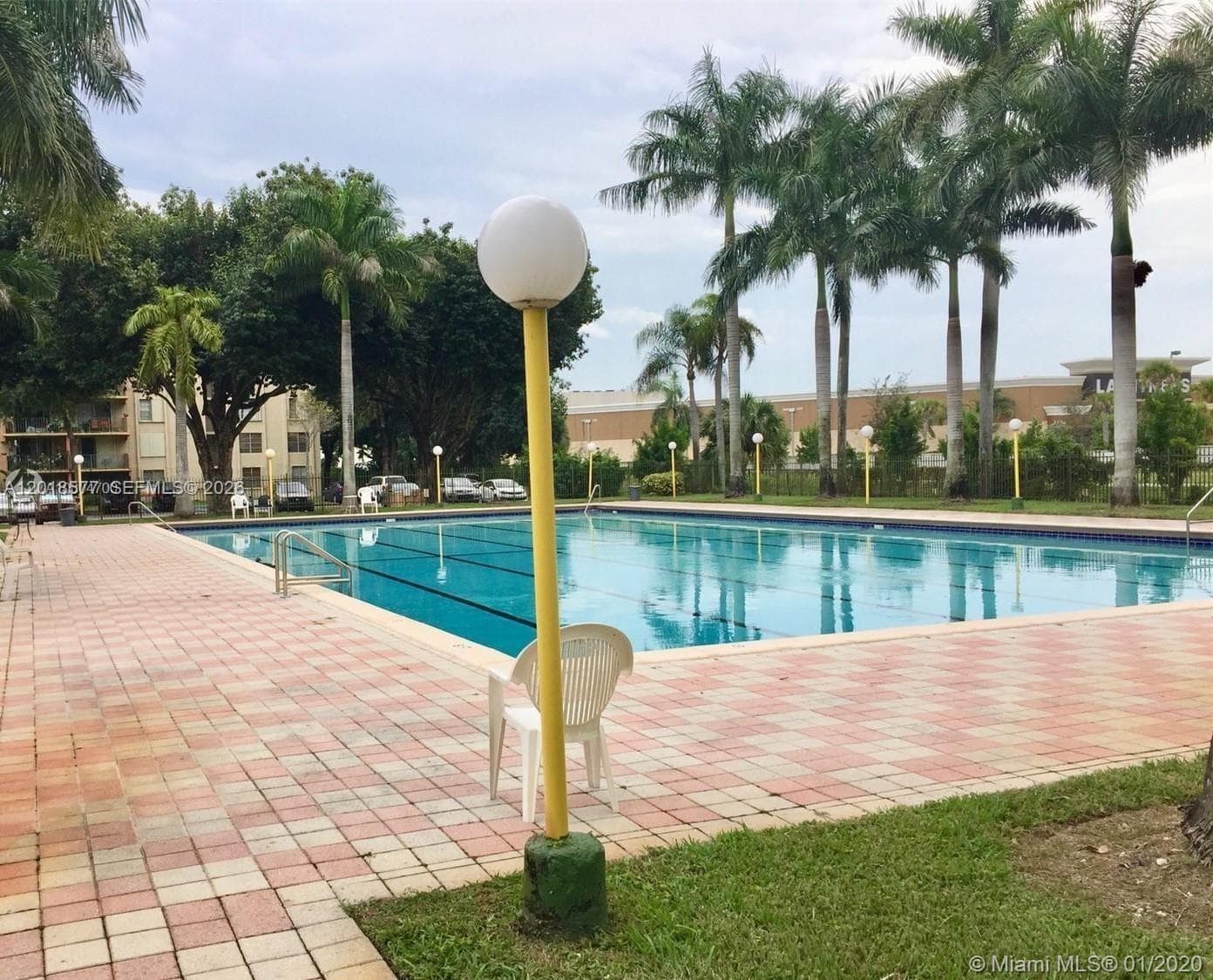 9350 Fontainebleau Blvd # 204, Miami FL 33172 — 4