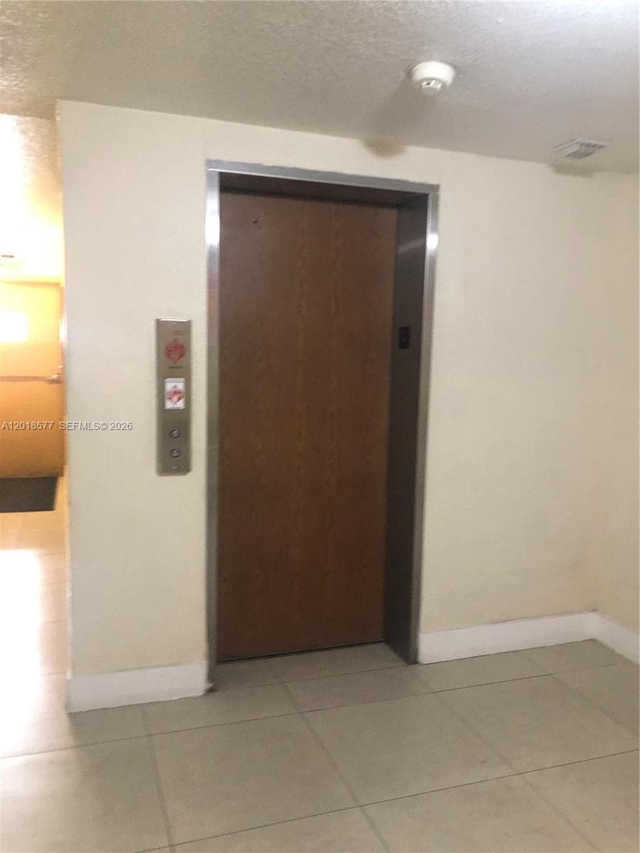 9350 Fontainebleau Blvd # 204, Miami FL 33172 — 21