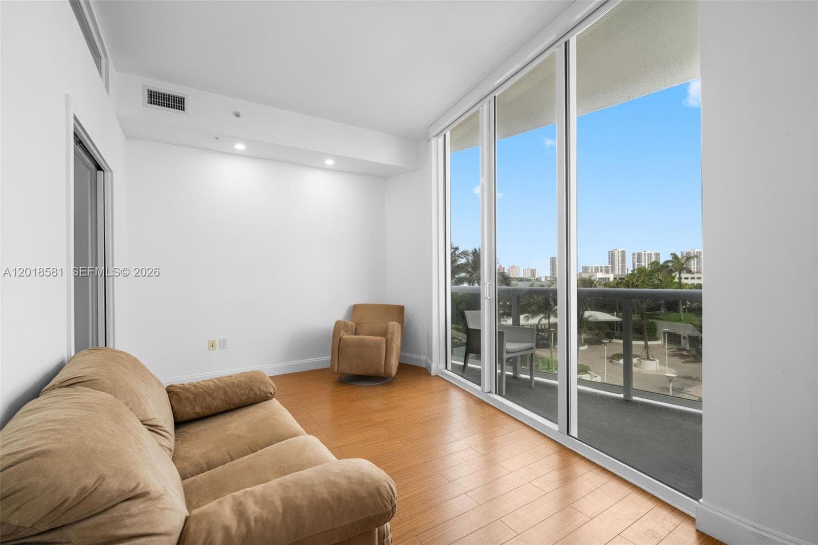 18101 Collins Ave # 606, Sunny Isles Beach FL 33160 — 10