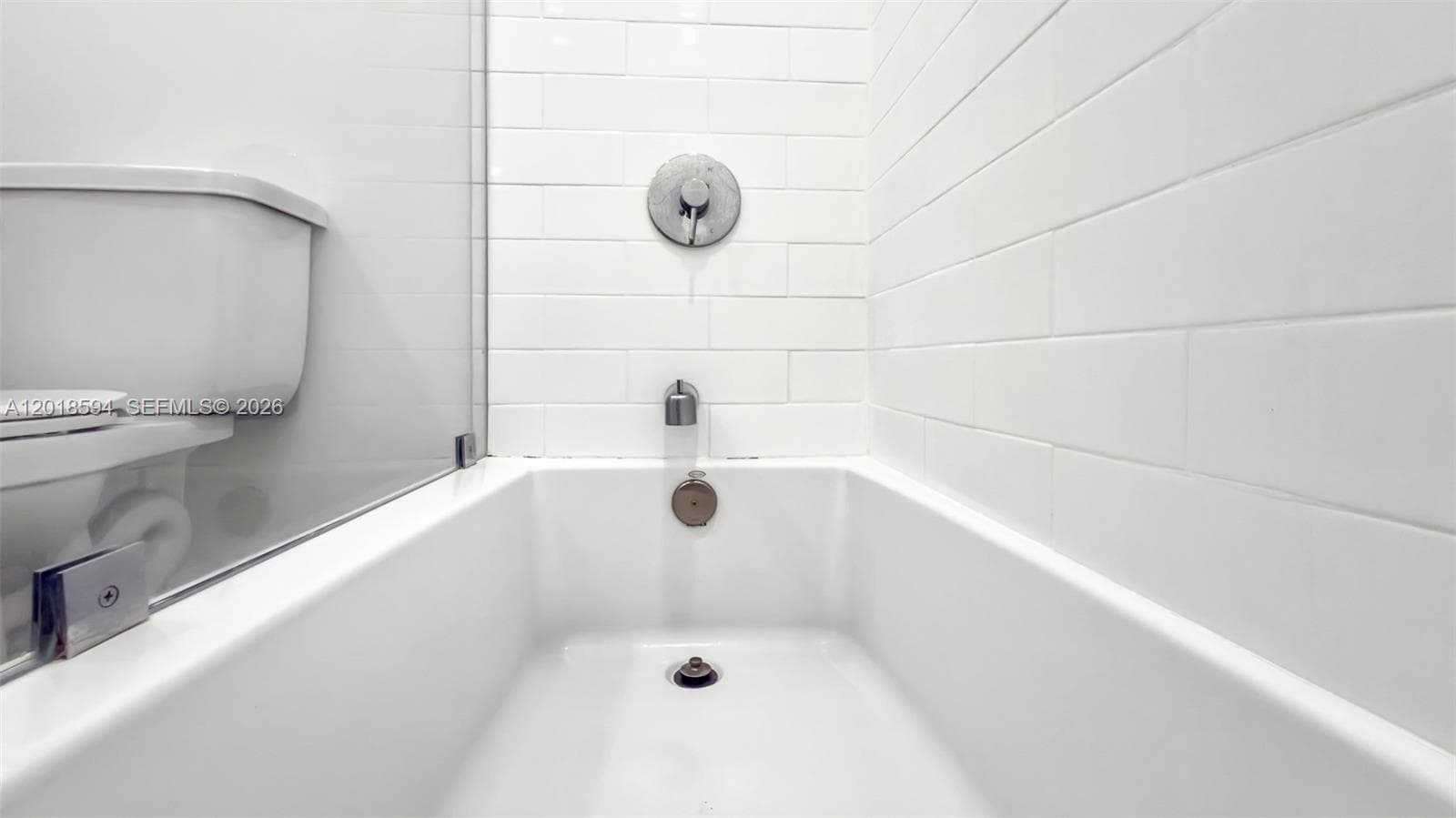 1536 NW 15th Ave # 203, Miami FL 33125 — 24