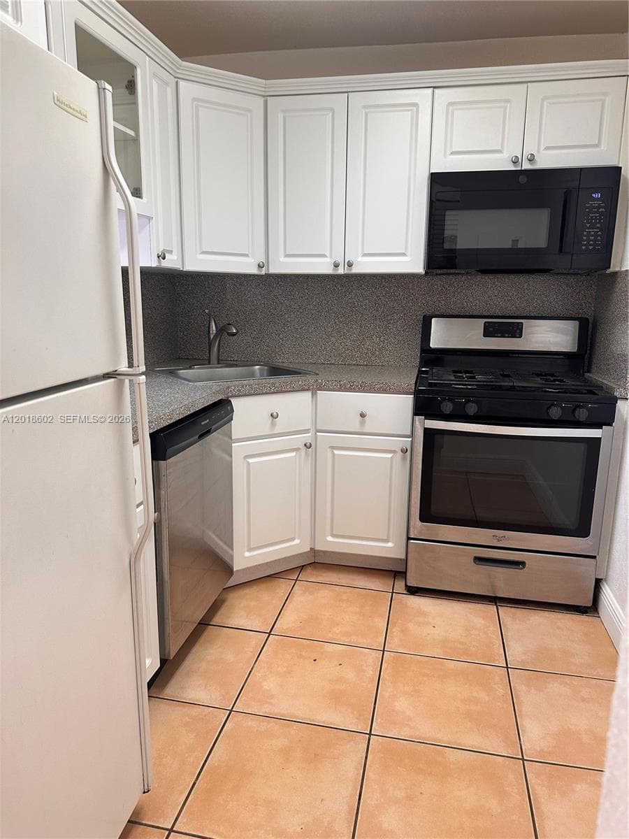 6713 N Kendall Dr # 611, Pinecrest FL 33156 — 5