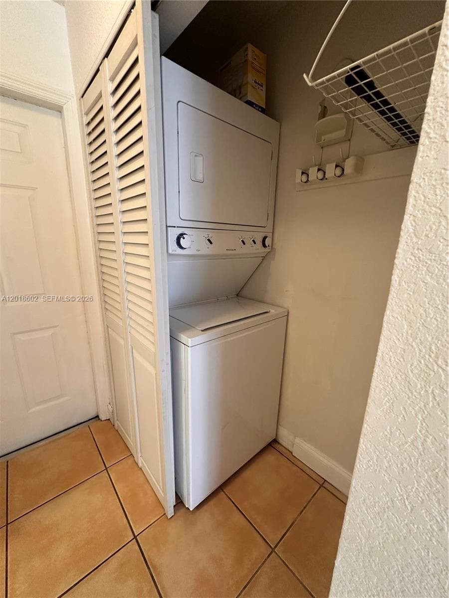 6713 N Kendall Dr # 611, Pinecrest FL 33156 — 15