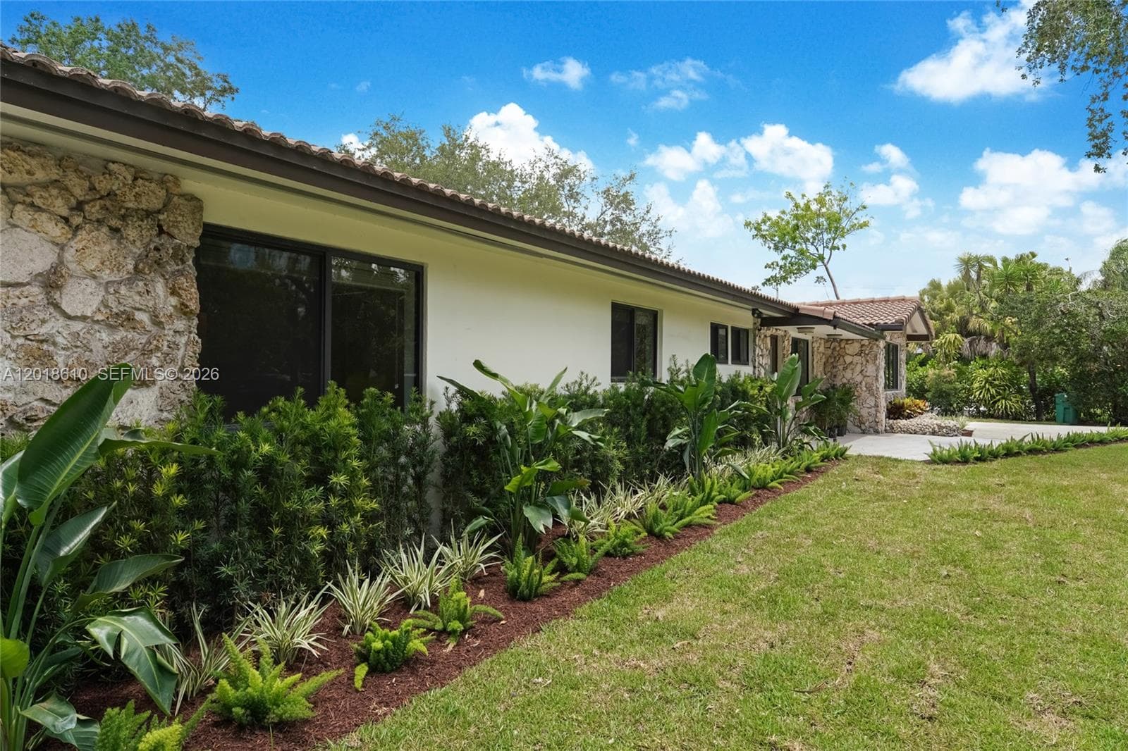 7220 SW 69th Ct, Miami FL 33143 — 34