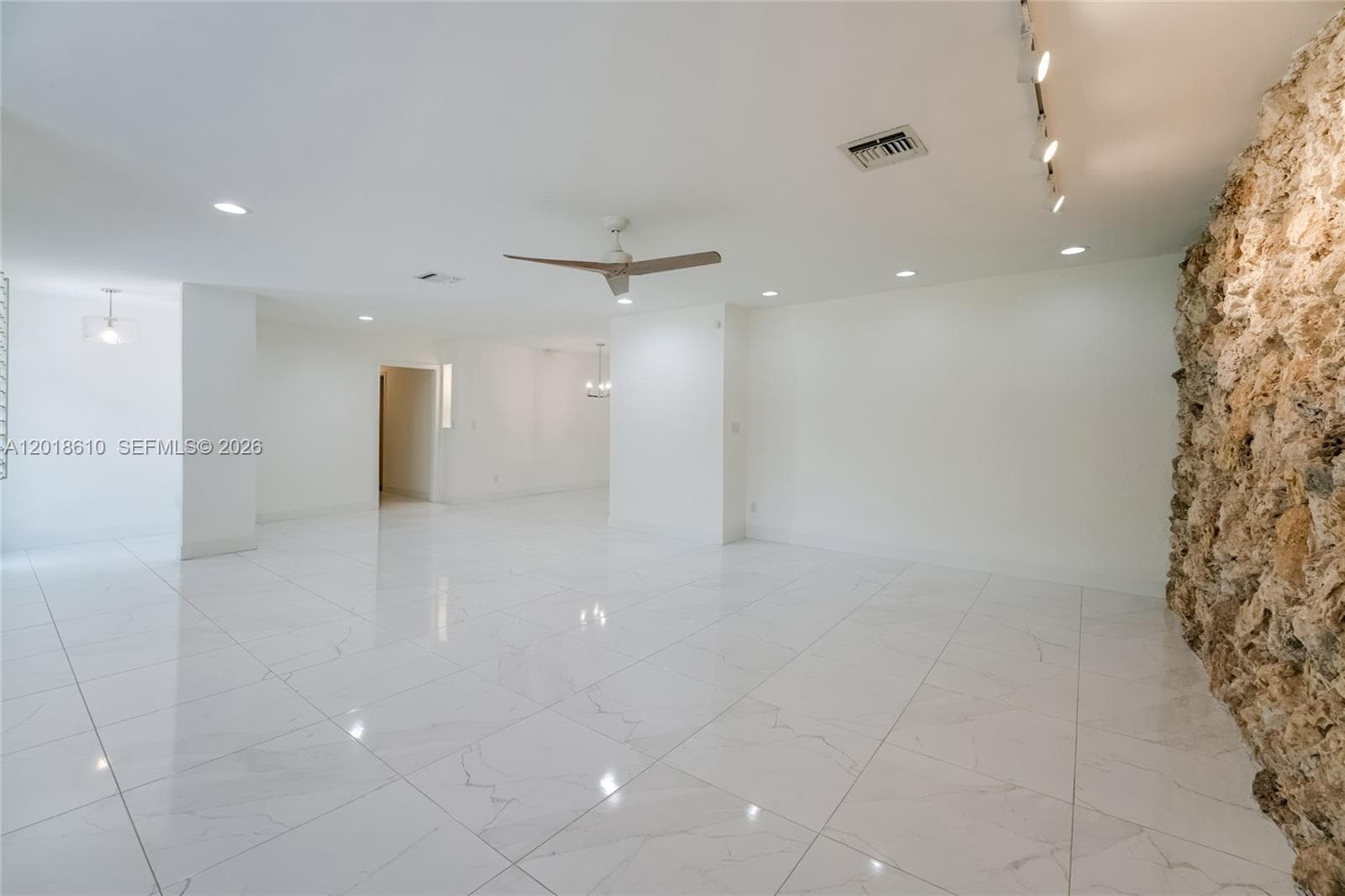 7220 SW 69th Ct, Miami FL 33143 — 19