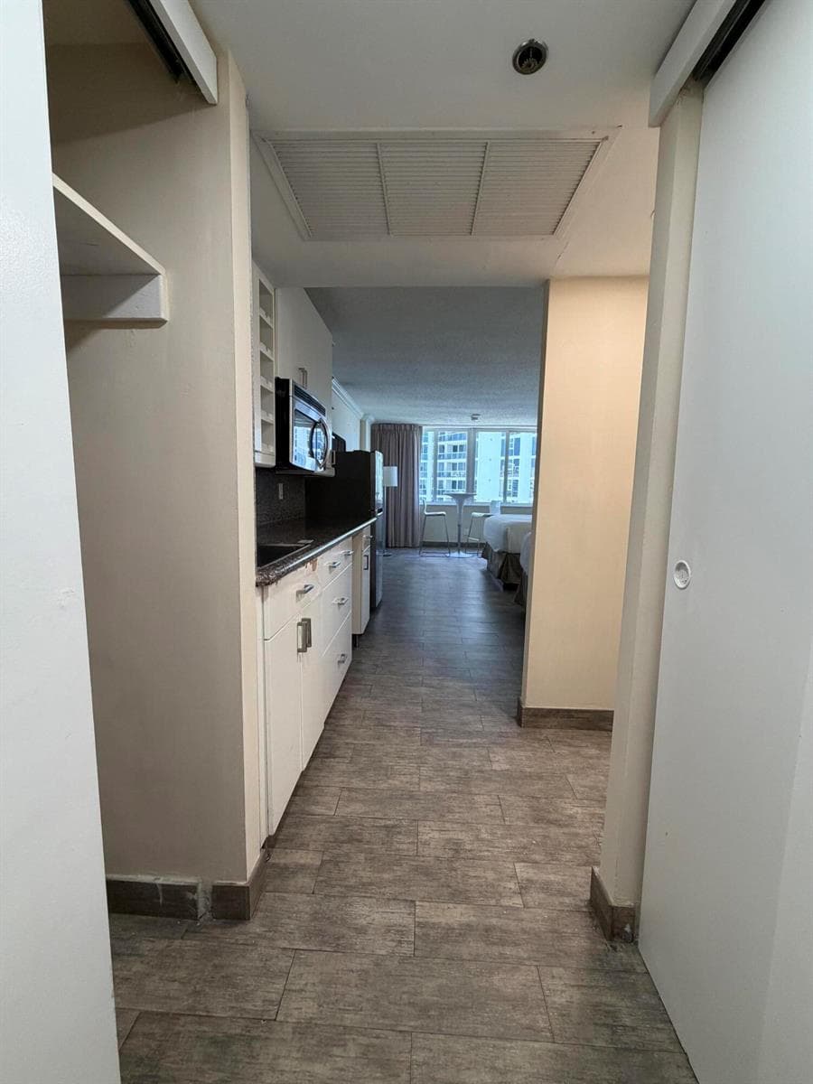 19201 Collins Avenue # 1122, Sunny Isles Beach FL 33160 — 25