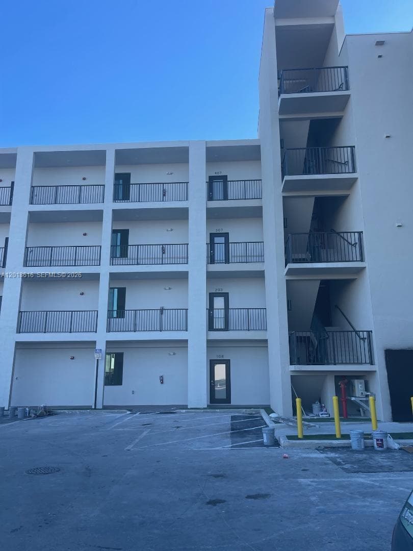 8167 NW 41 St # 407, Doral FL 33166 — 2
