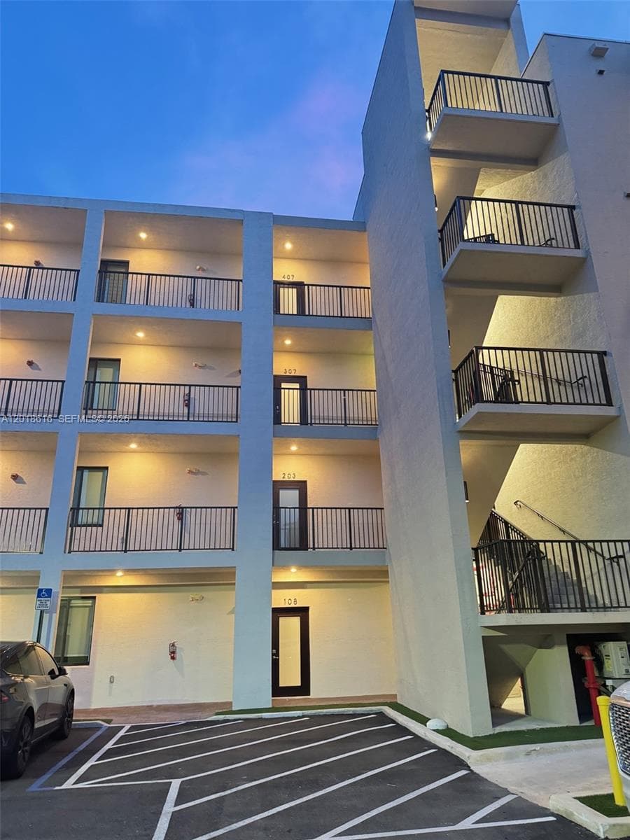 8167 NW 41 St # 407, Doral FL 33166 — 30