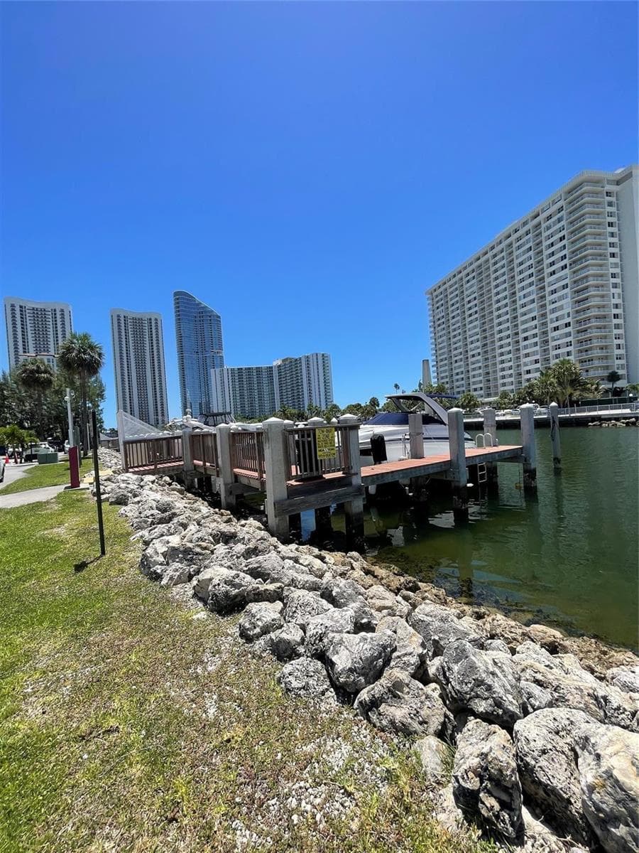 400 Kings Point Drive # 1027, Sunny Isles Beach FL 33160 — 43