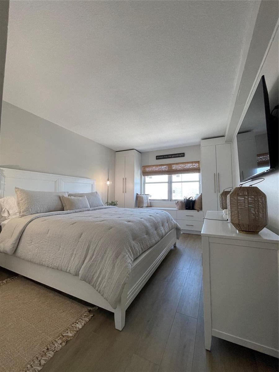 400 Kings Point Drive # 1027, Sunny Isles Beach FL 33160 — 26