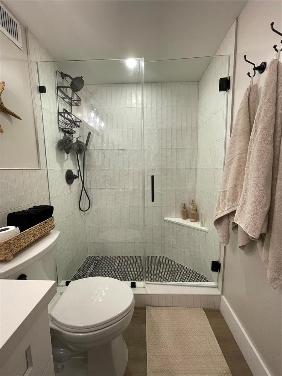 400 Kings Point Drive # 1027, Sunny Isles Beach FL 33160 — 24