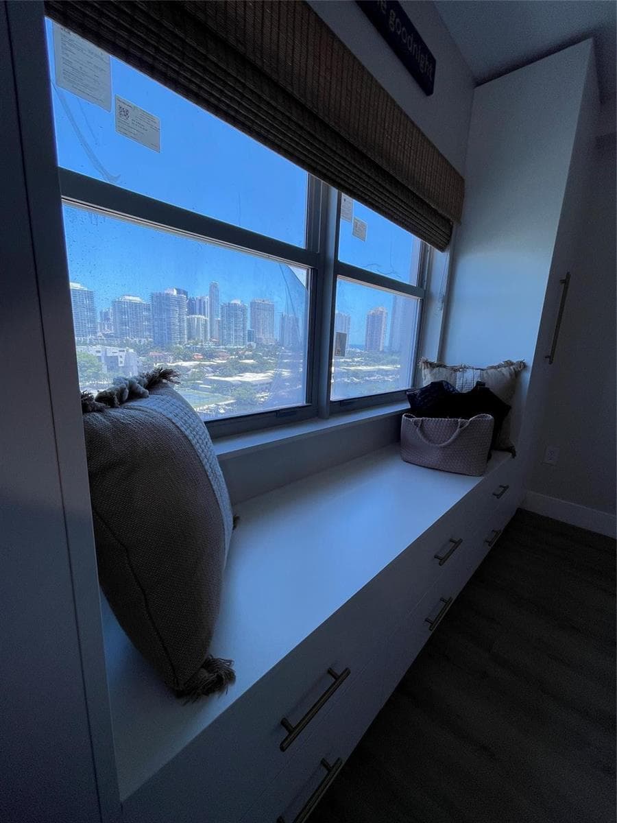 400 Kings Point Drive # 1027, Sunny Isles Beach FL 33160 — 34