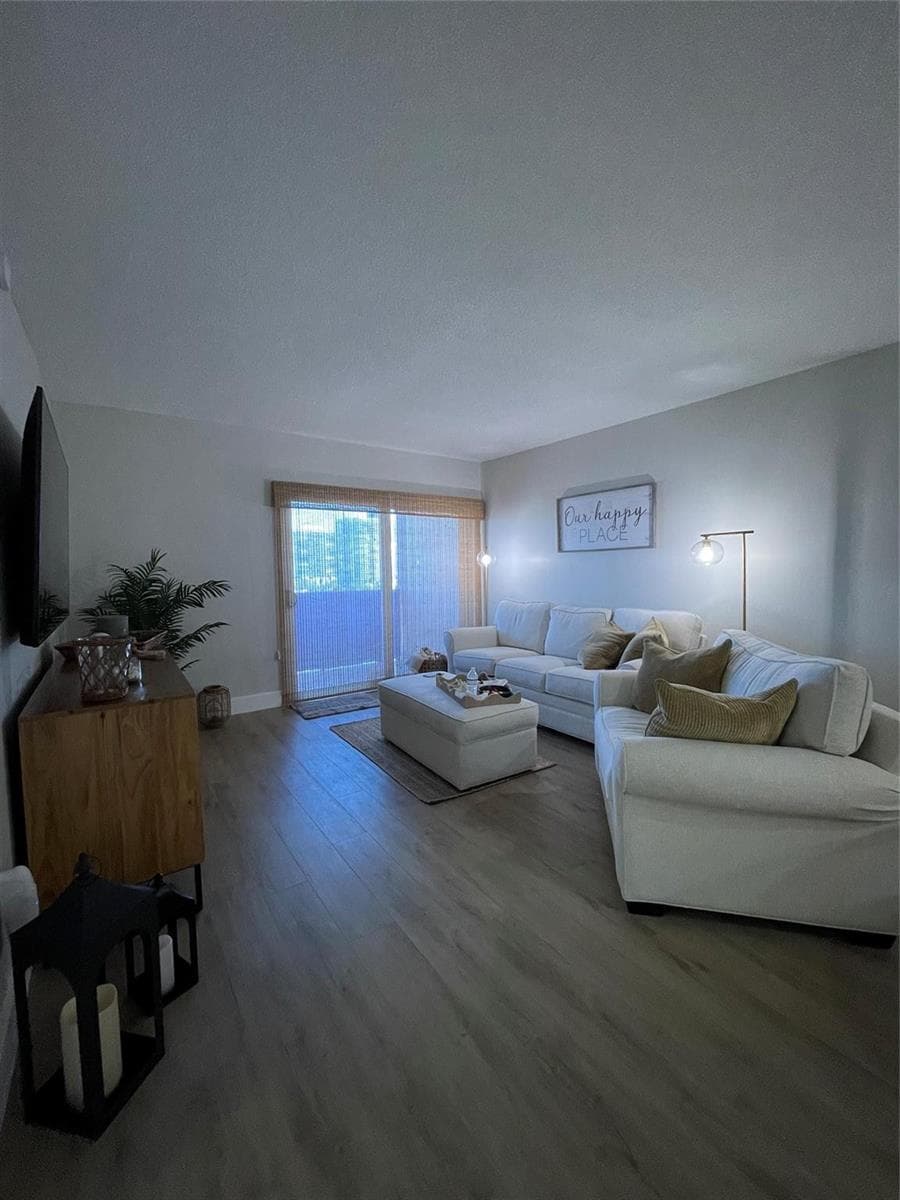 400 Kings Point Drive # 1027, Sunny Isles Beach FL 33160 — 18