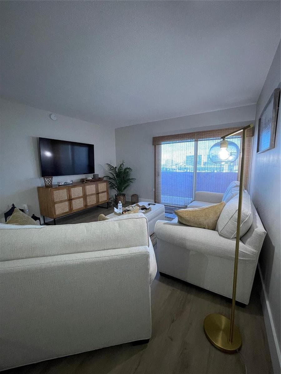 400 Kings Point Drive # 1027, Sunny Isles Beach FL 33160 — 19
