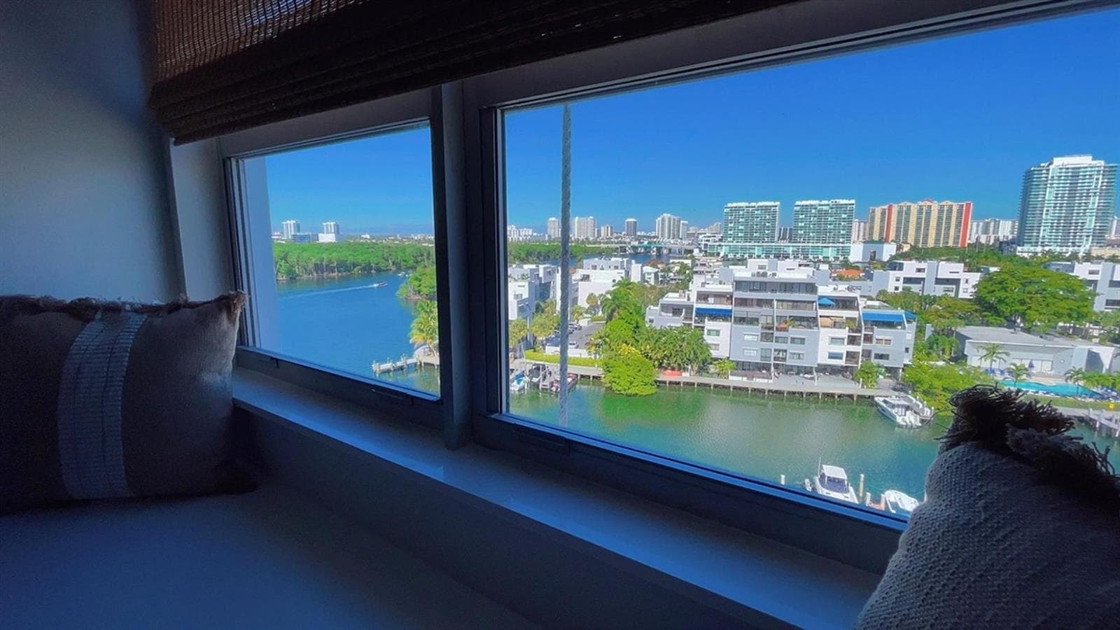 400 Kings Point Drive # 1027, Sunny Isles Beach FL 33160 — 35